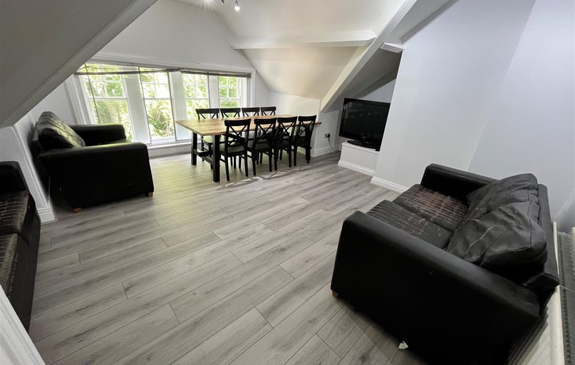 Huntsmoor House, Spital Tongues, Newcastle - Image 1